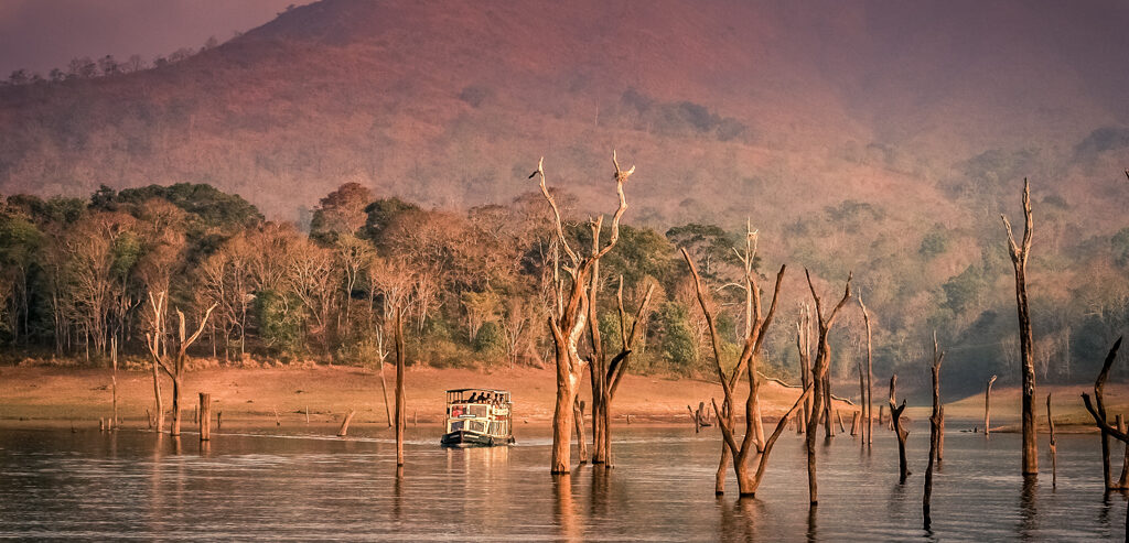 how to reach thekkady